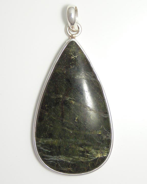 Teardrop shaped Serpentine pendant.